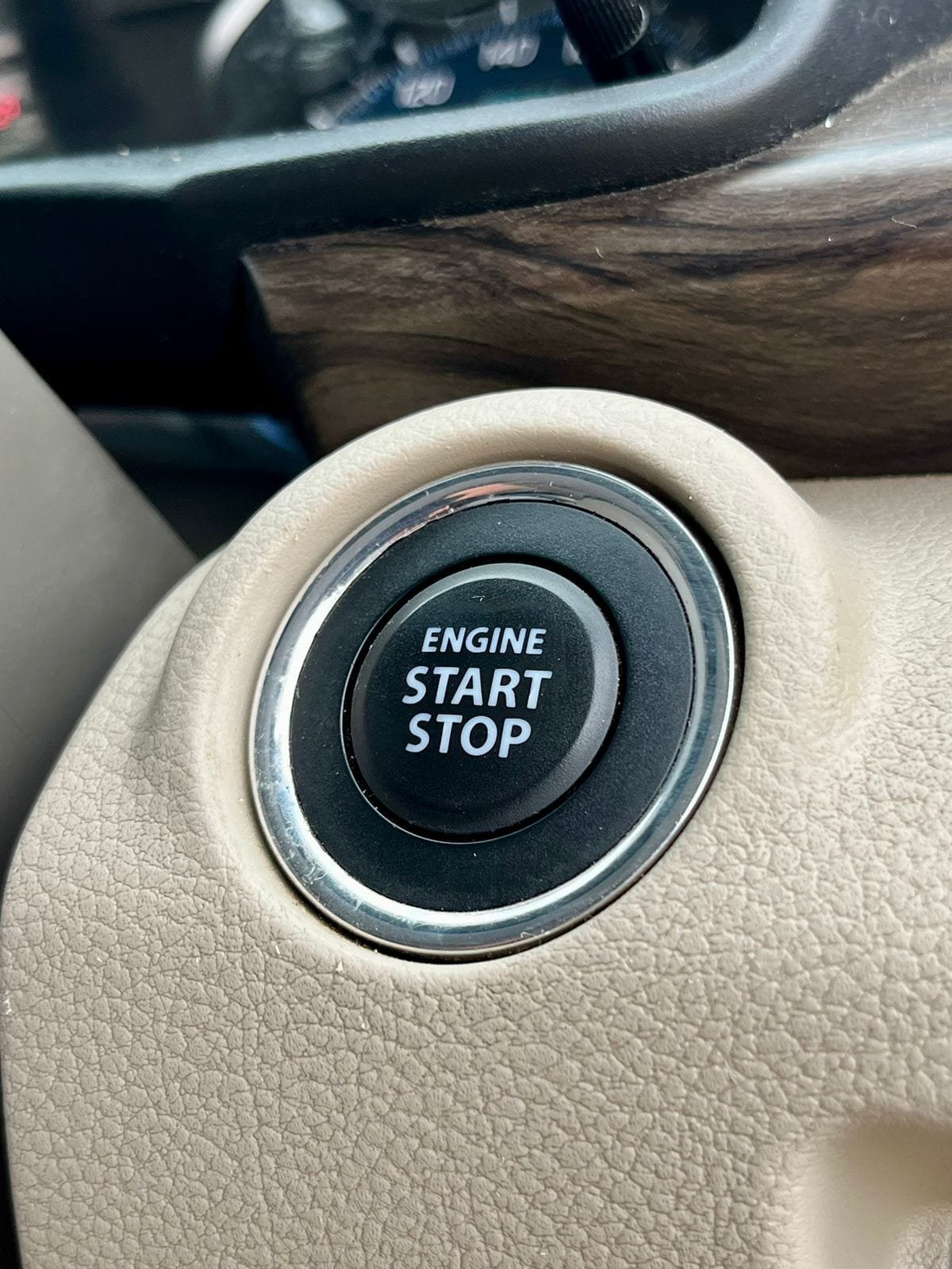 Maruti Suzuki Ertiga ZDI Smart Hybrid 2019 – Excellent Condition