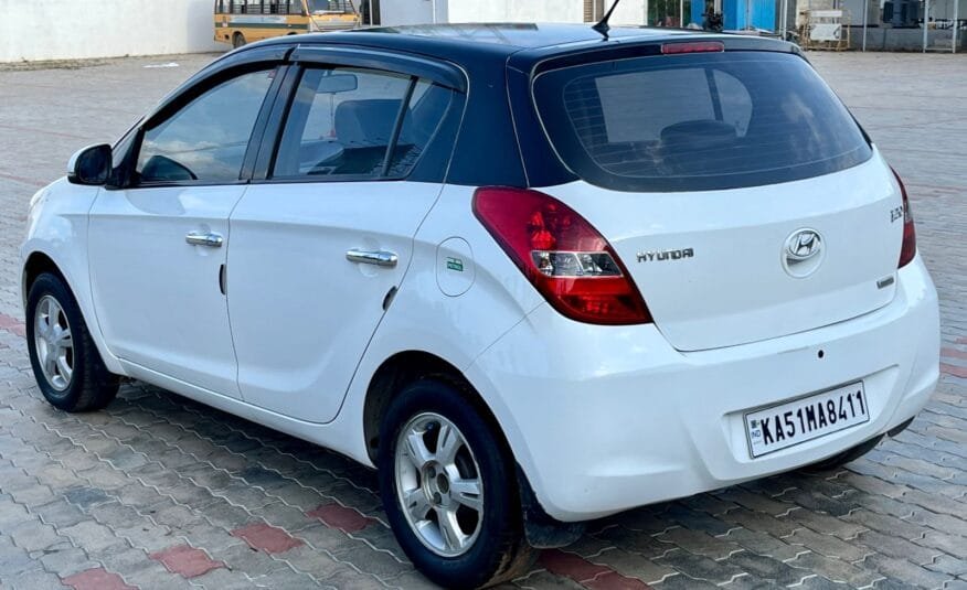 Hyundai i20 Sportz 1.2 MT: A Reliable and Well-Maintained Companion