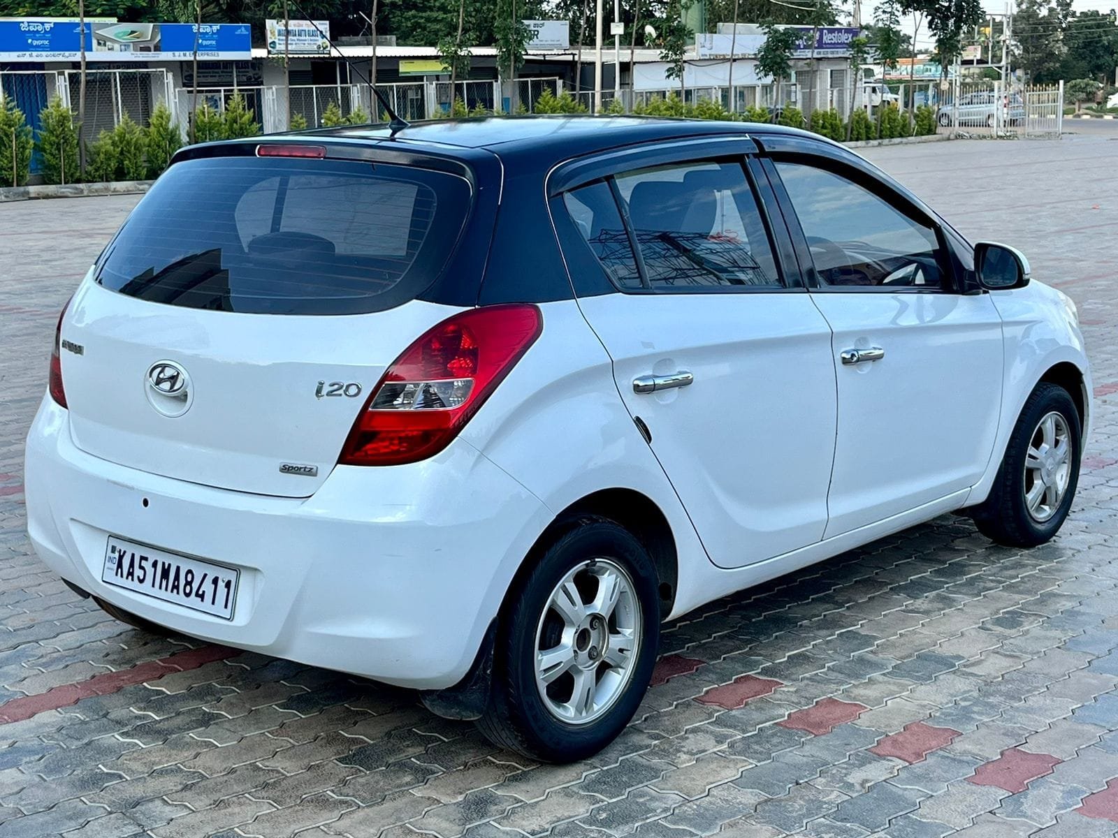 Hyundai i20 Sportz 1.2 MT: A Reliable and Well-Maintained Companion