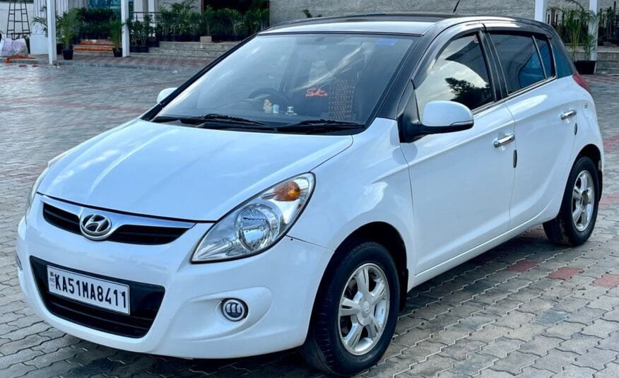 Hyundai i20 Sportz 1.2 MT: A Reliable and Well-Maintained Companion