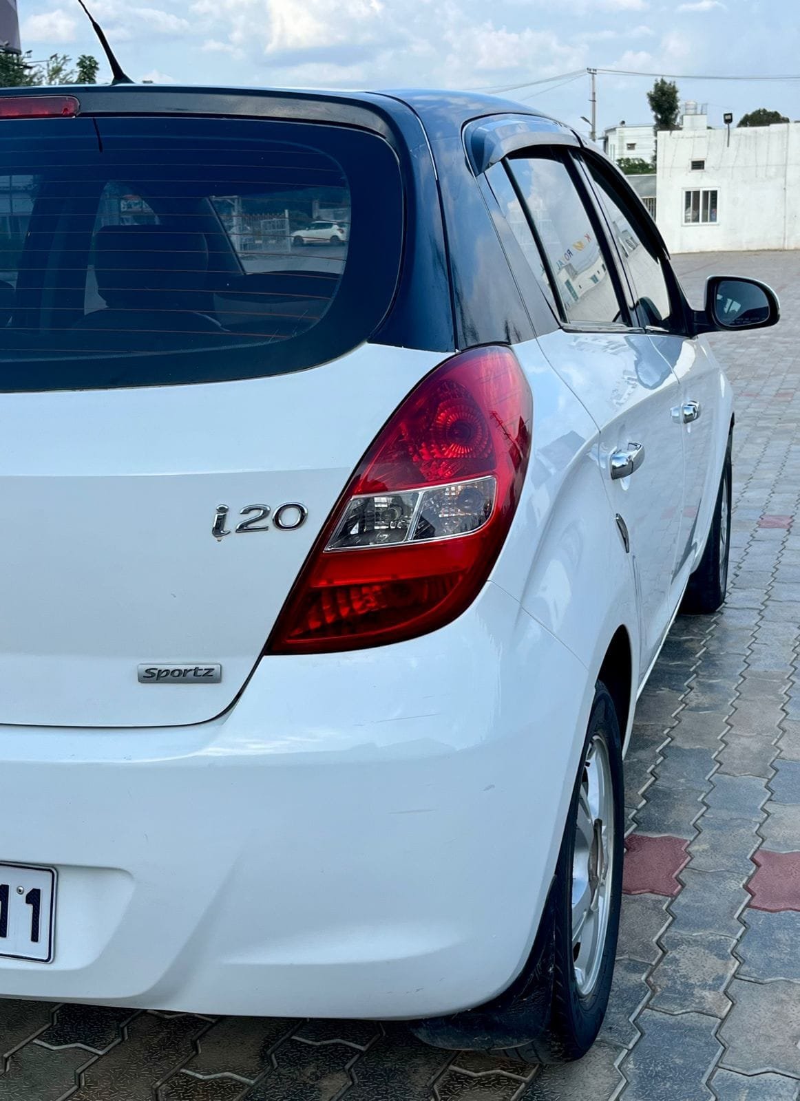 Hyundai i20 Sportz 1.2 MT: A Reliable and Well-Maintained Companion
