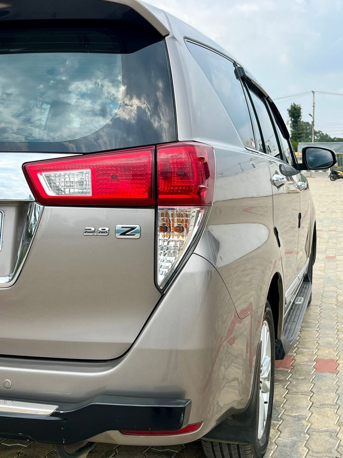 Toyota Innova Crysta 2.8 Z – Automatic – Excellent Condition