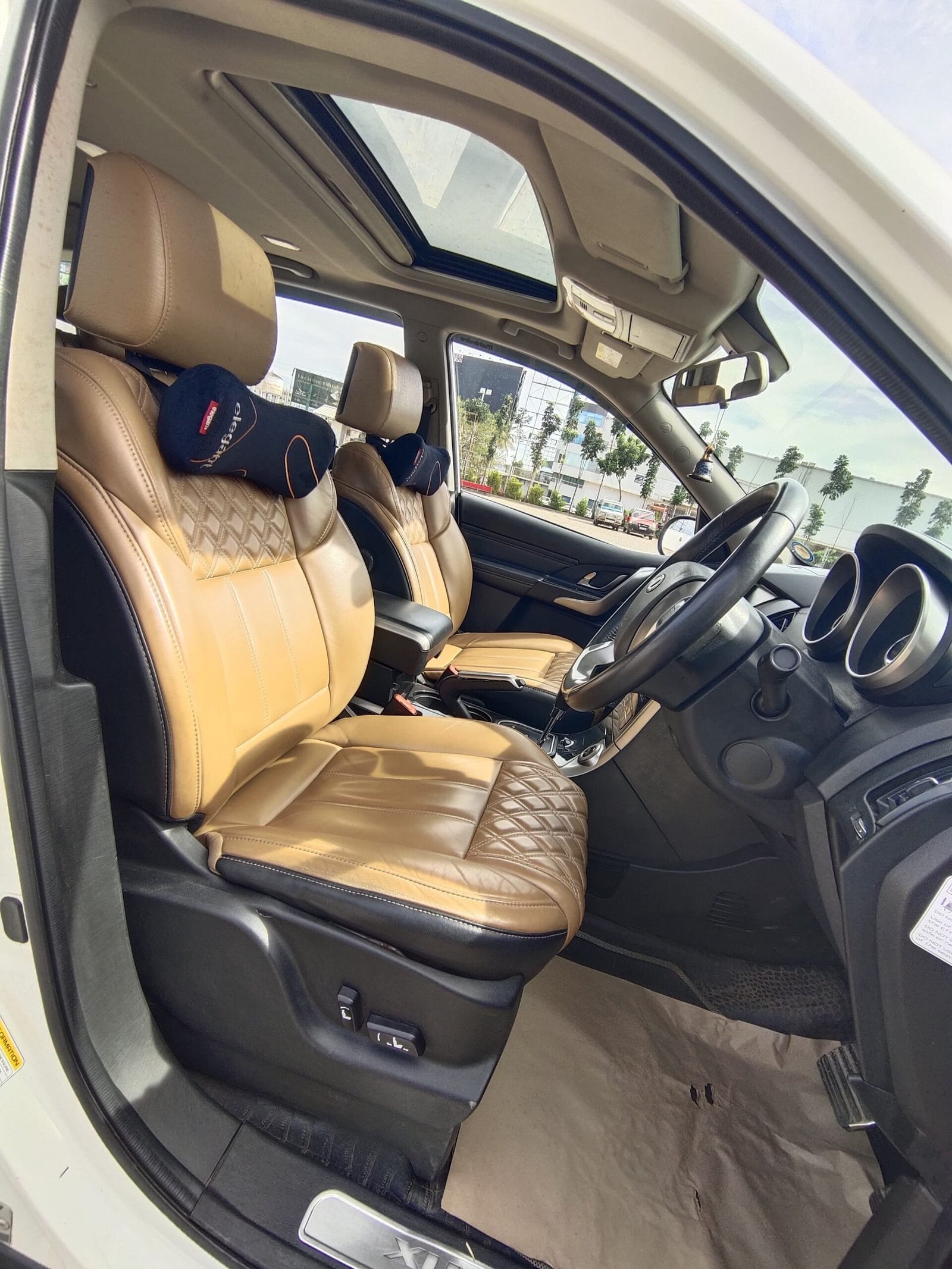 Mahindra XUV500 W11 AT – 2018 – Top Class