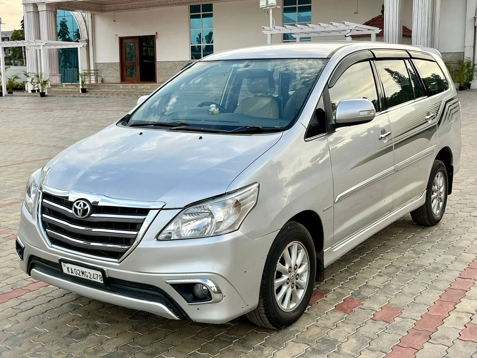 Excellent Condition 2012 Toyota Innova 2.5 V Diesel