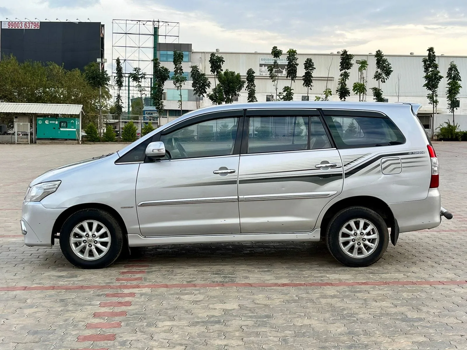 Excellent Condition 2012 Toyota Innova 2.5 V Diesel