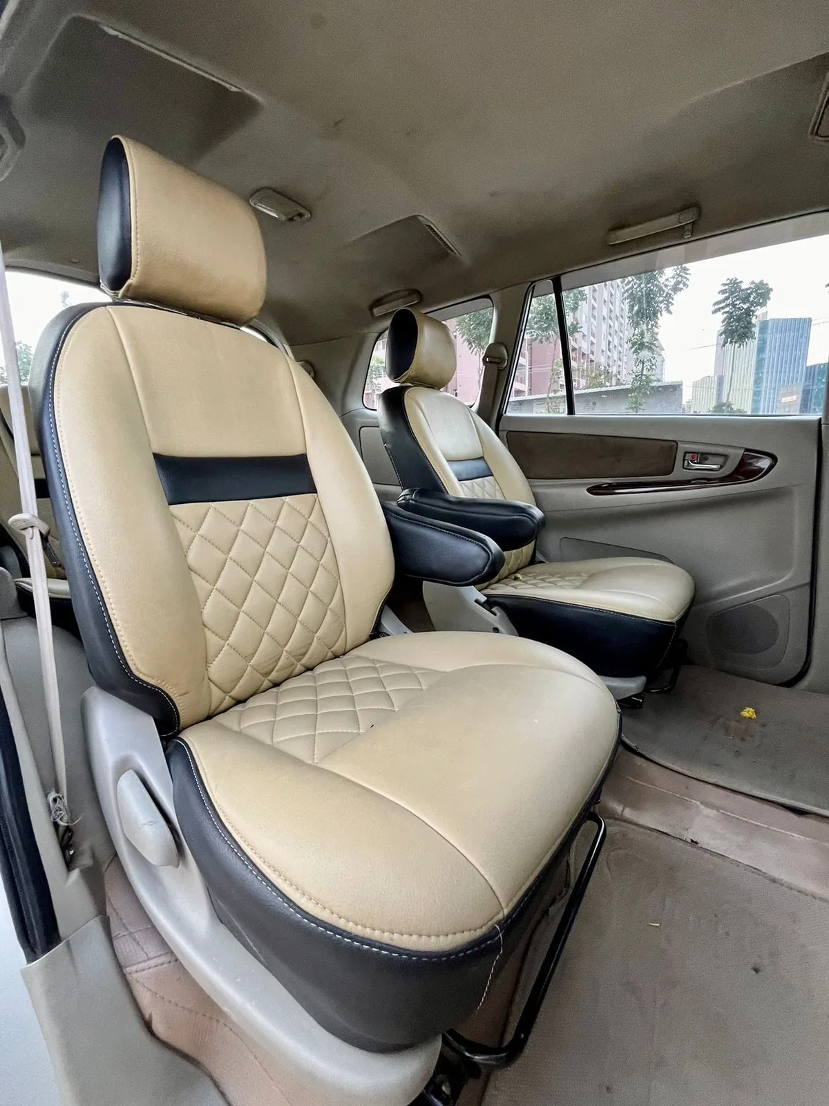 Toyota Innova 2.5 V