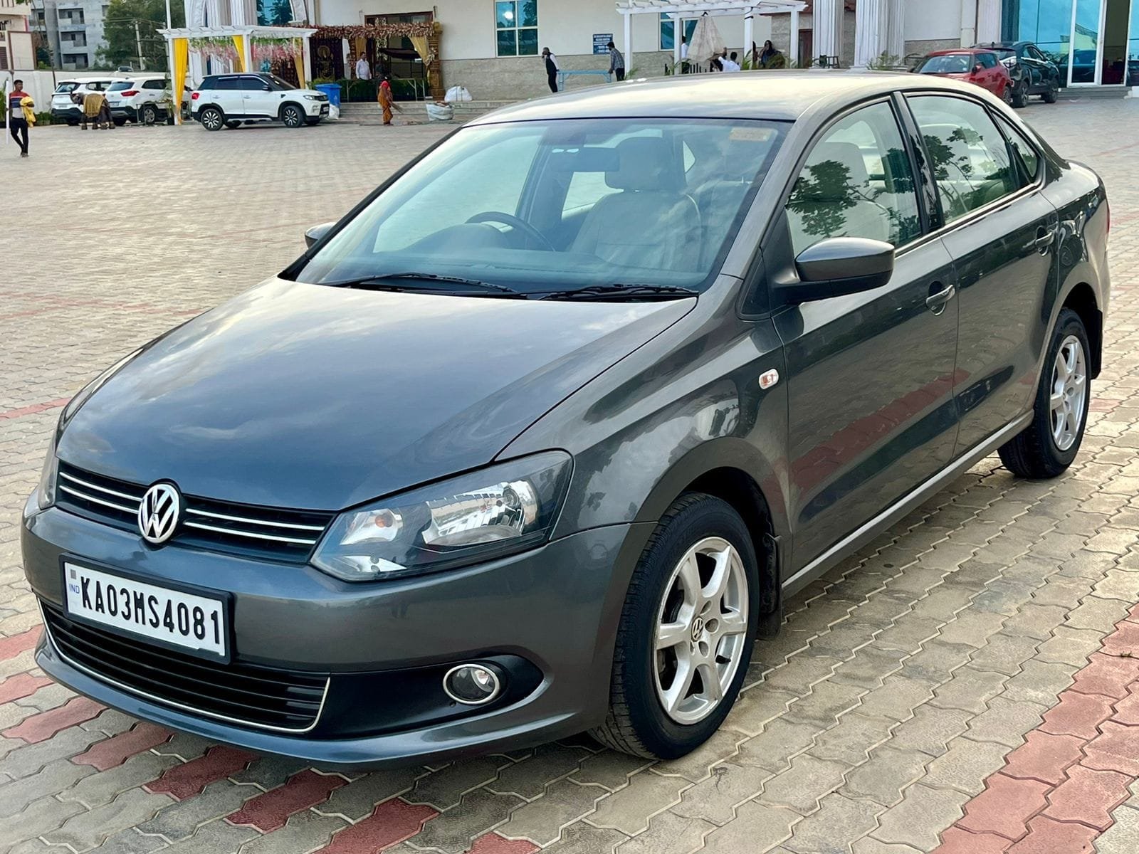 Volkswagen Vento 1.6 Highline MT – Top Class