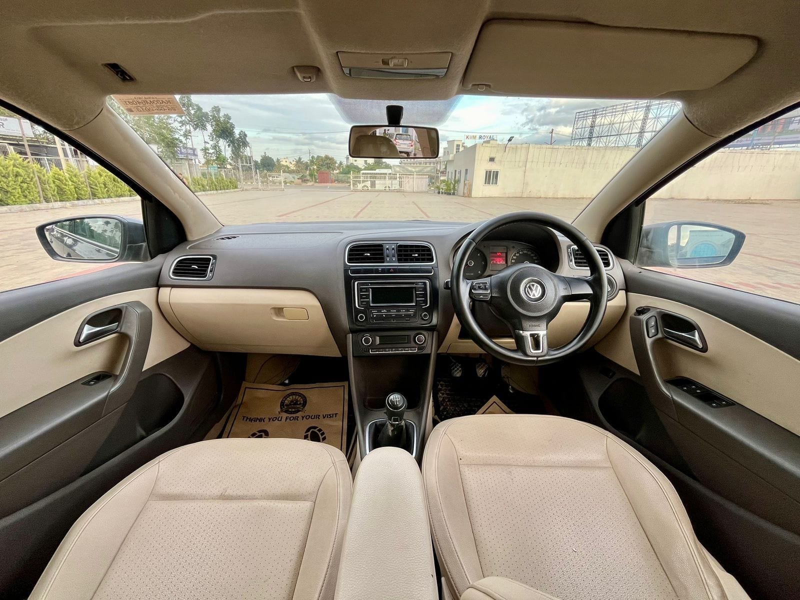 Volkswagen Vento 1.6 Highline MT – Top Class