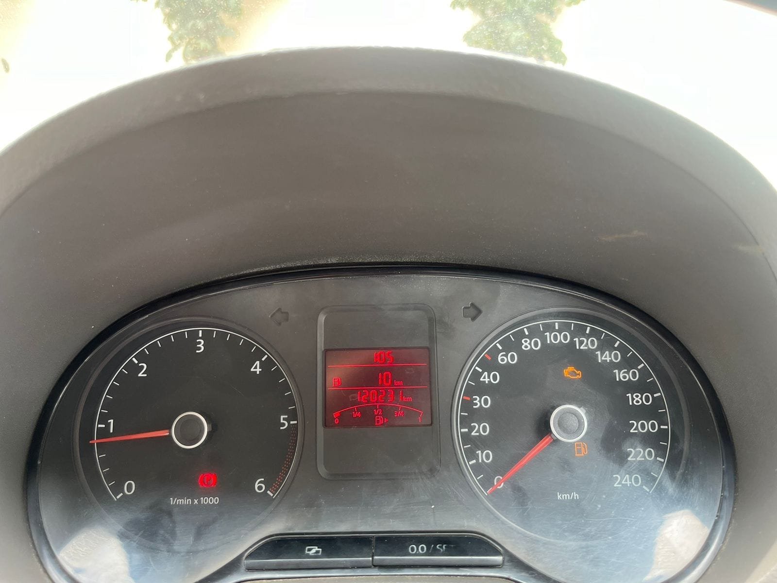 Volkswagen Vento 1.6 Highline MT – Top Class