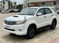 Toyota Fortuner 3.0L 4×4 – Powerful SUV with Reliable Performance