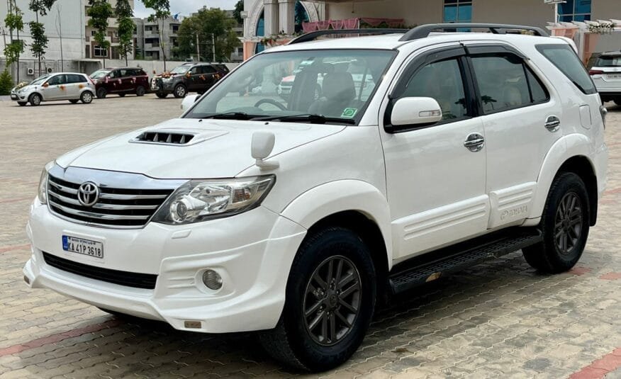 Toyota Fortuner 3.0L 4×4 – Powerful SUV with Reliable Performance