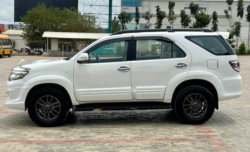 Toyota Fortuner 3.0L 4×4 – Powerful SUV with Reliable Performance