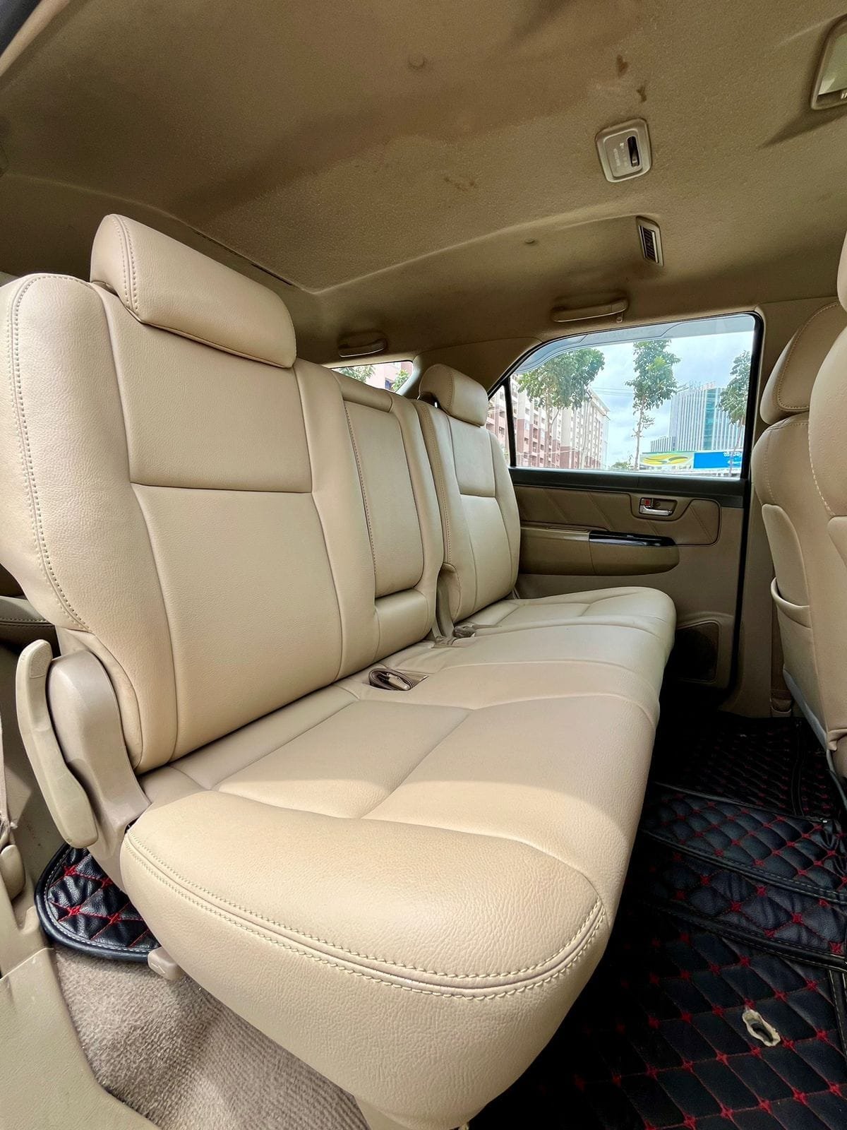 Toyota Fortuner 3.0L 4×4 – Powerful SUV with Reliable Performance