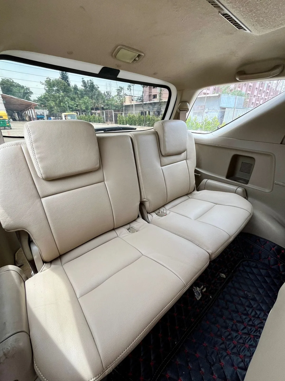 Toyota Fortuner 3.0L 4×4 – Powerful SUV with Reliable Performance