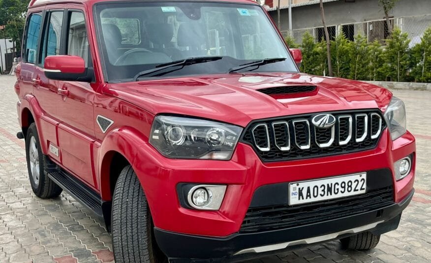 Mahindra Scorpio S11