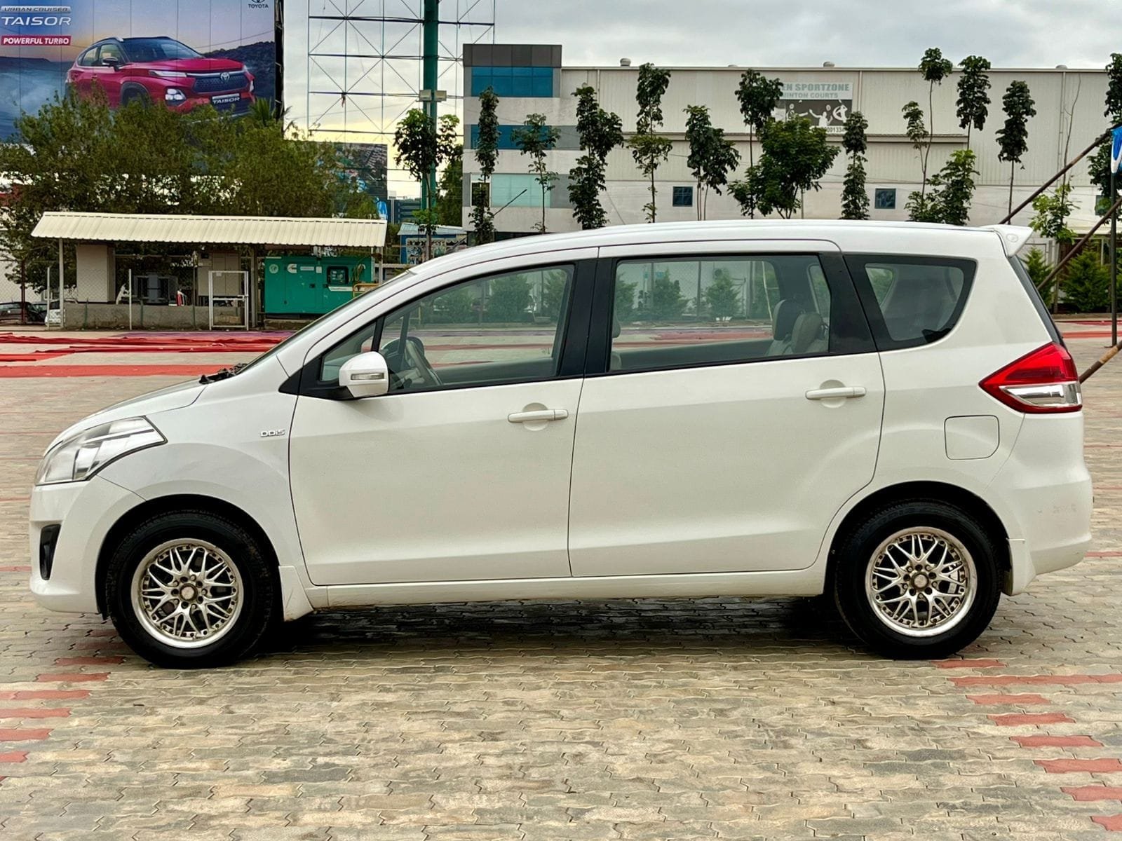 Maruti Ertiga ZDI 2013 – Diesel, Top Selling Excellent Car