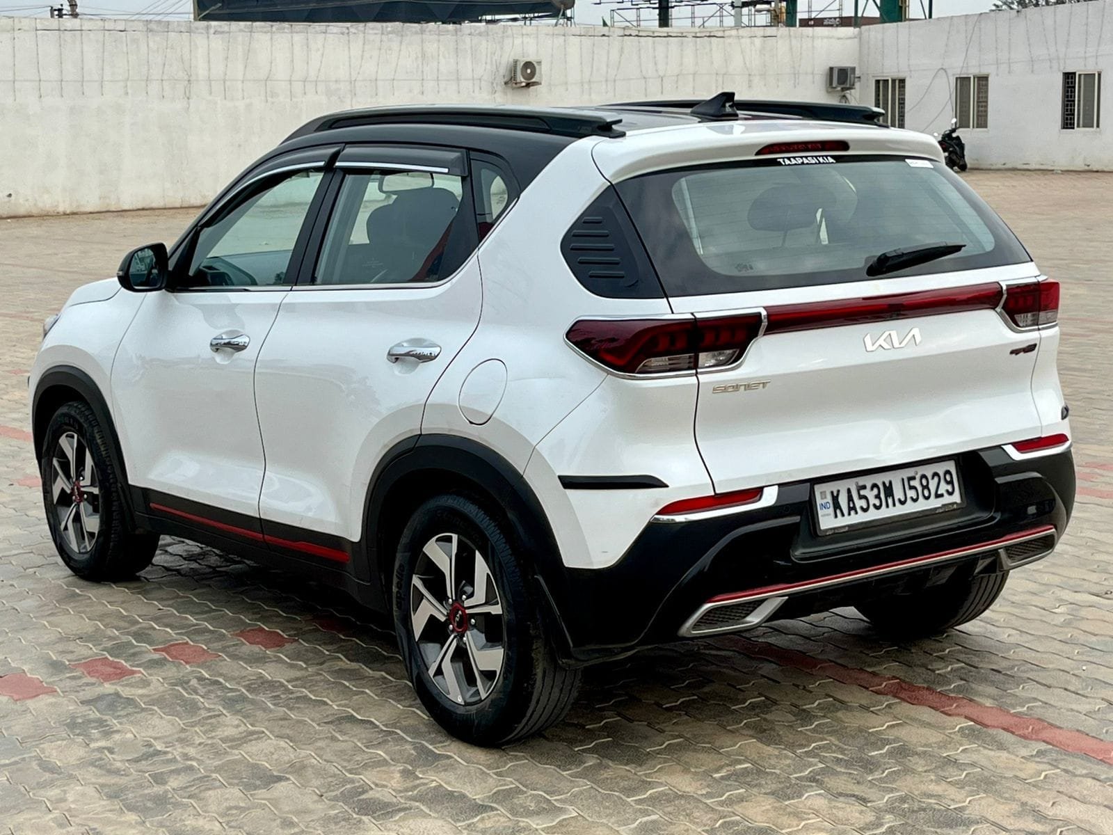 Top Selling Car 2022 Kia Sonet D1.5 6AT GTX Plus