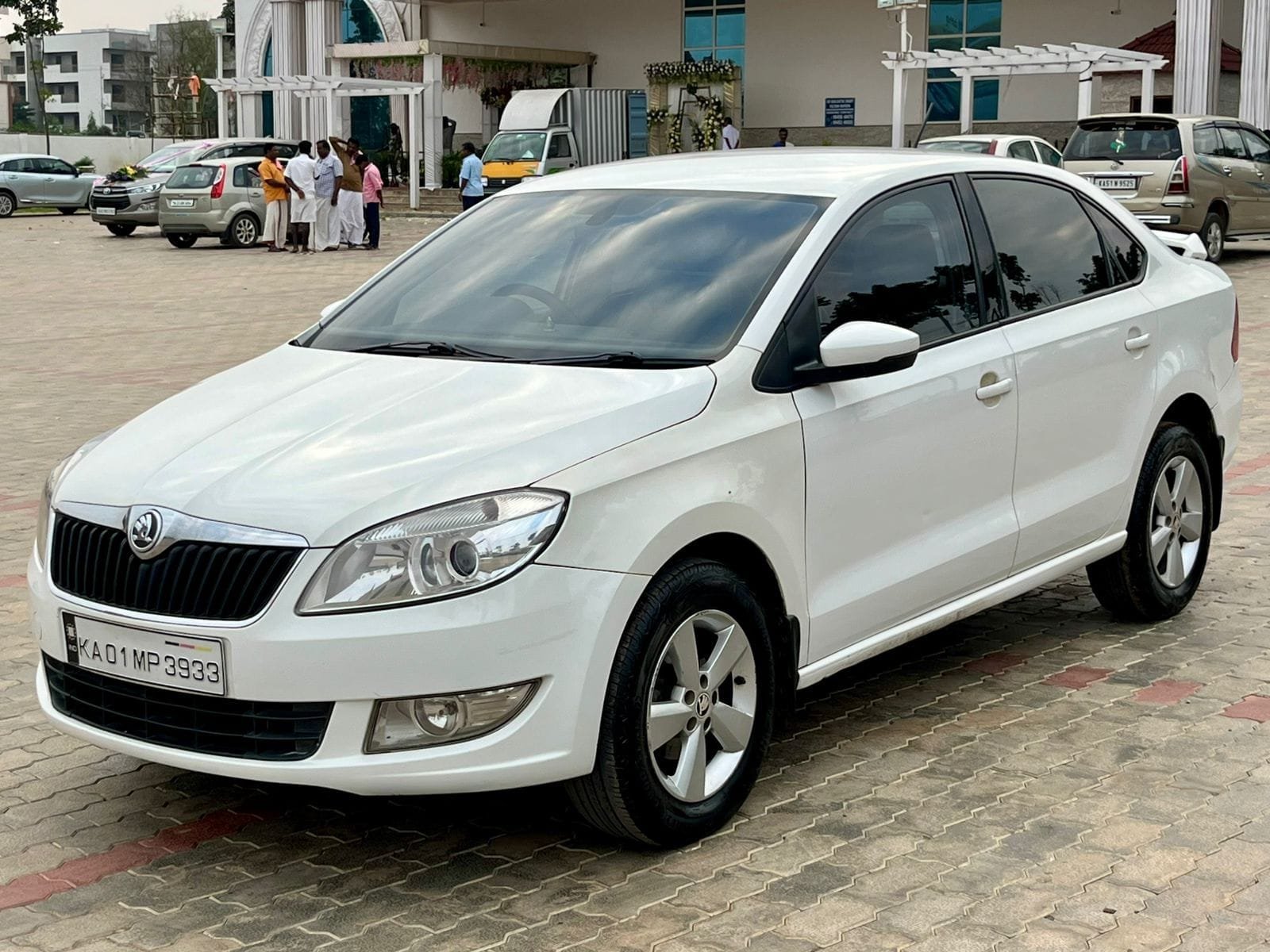 Skoda Rapid Style Plus 1.5 TDI AT – Top Selling Car