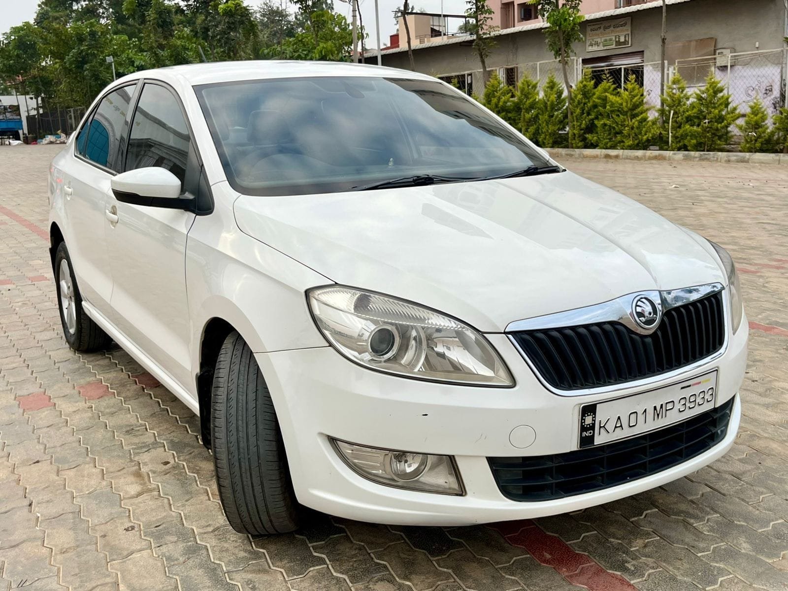 Skoda Rapid Style Plus 1.5 TDI AT – Top Selling Car