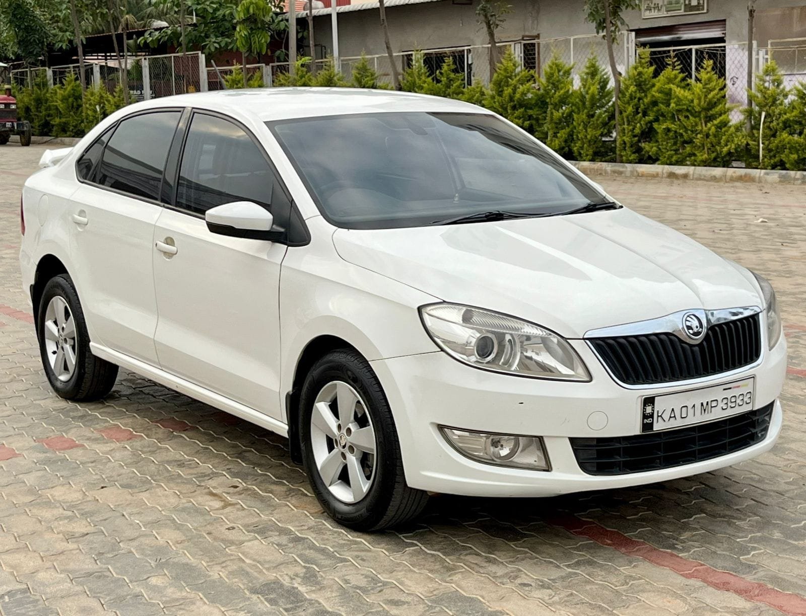 Skoda Rapid Style Plus 1.5 TDI AT – Top Selling Car