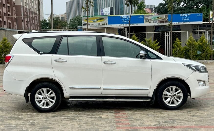 Reliable Toyota Innova Crysta 2.8 Z AT, 2017