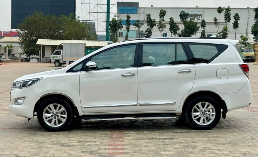 Reliable Toyota Innova Crysta 2.8 Z AT, 2017