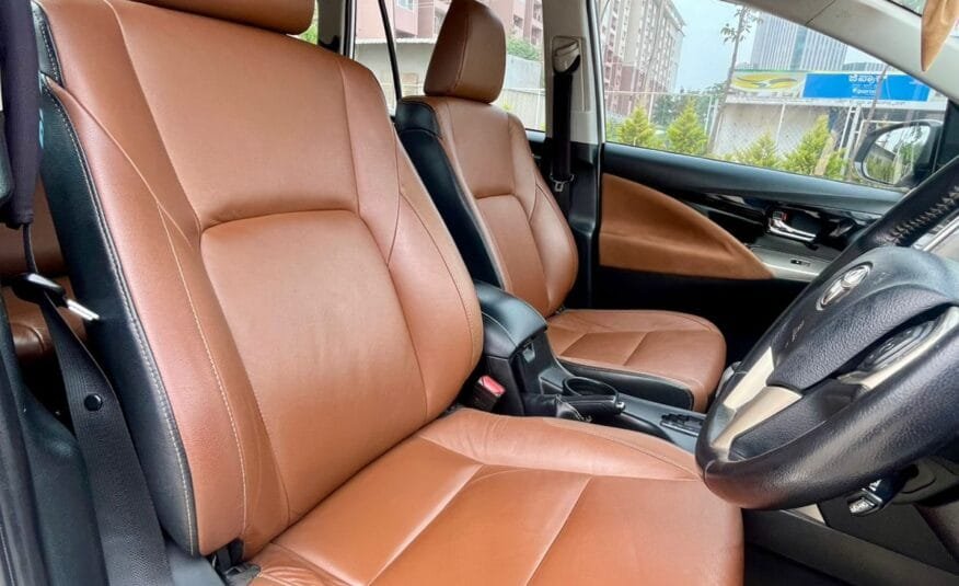 Reliable Toyota Innova Crysta 2.8 Z AT, 2017