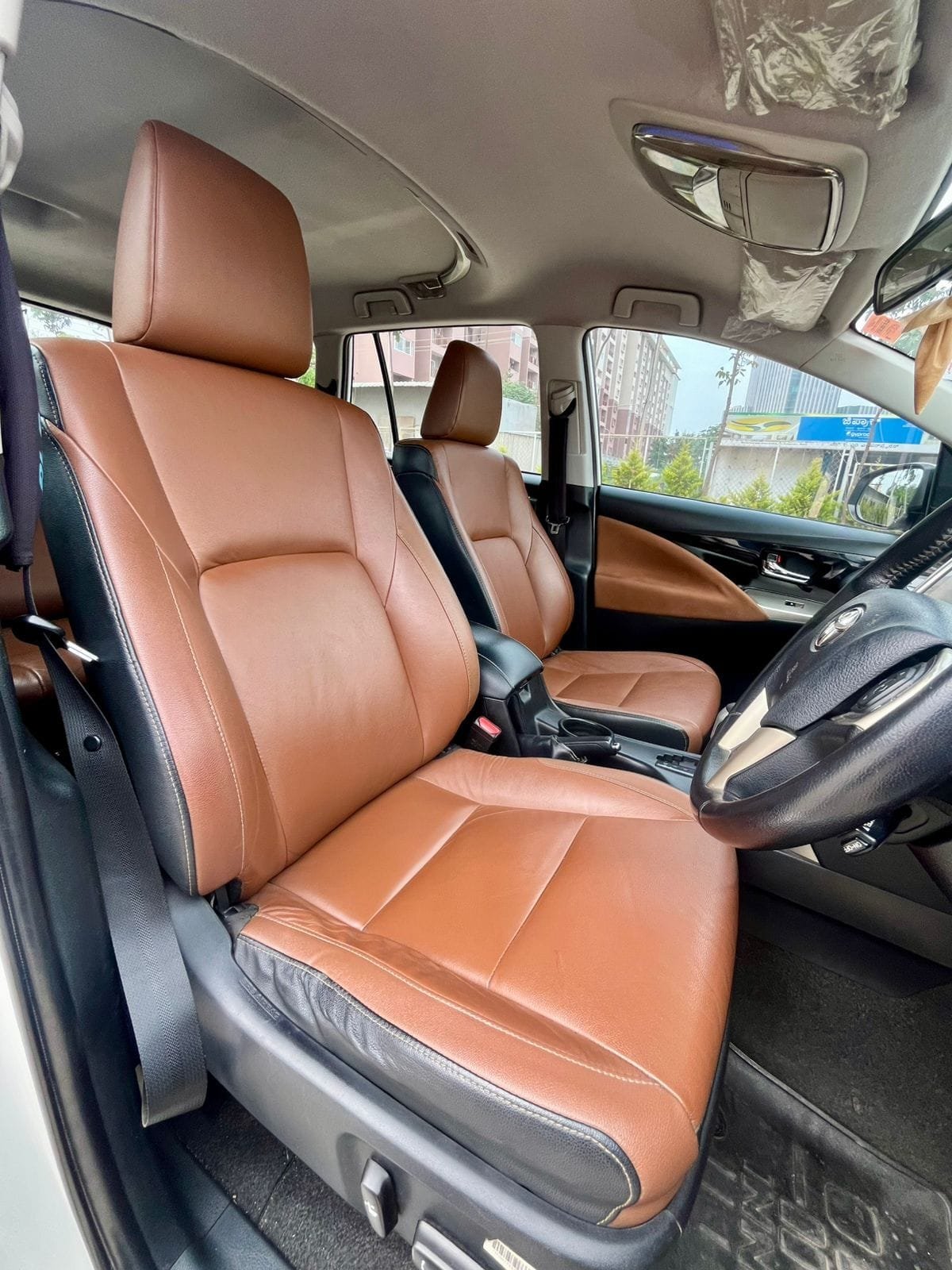 Reliable Toyota Innova Crysta 2.8 Z AT, 2017