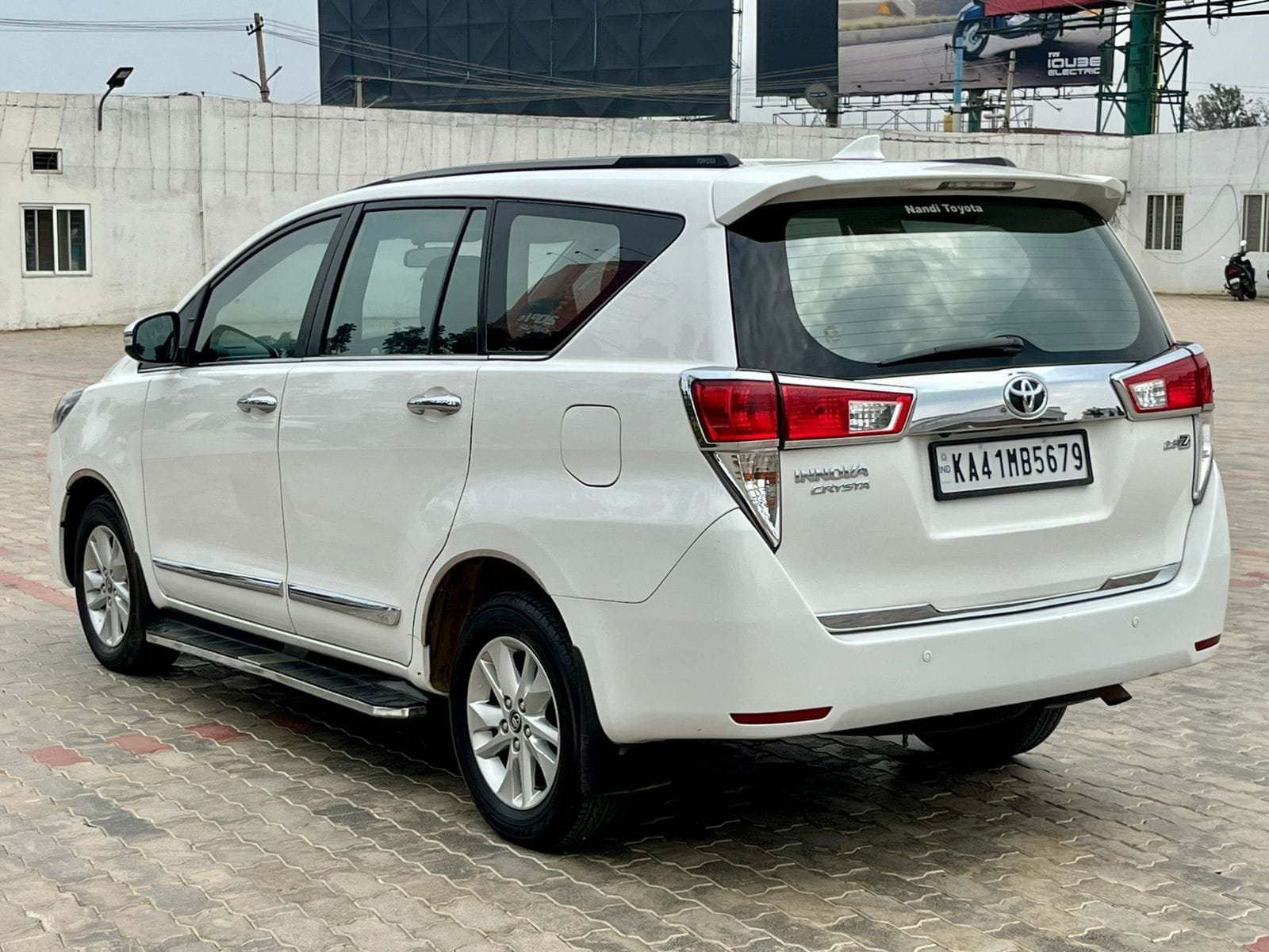 Toyota Innova