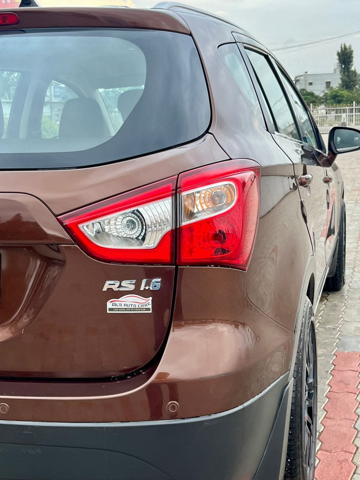 Maruti Suzuki S-Cross 1.6L : Powerful, Reliable