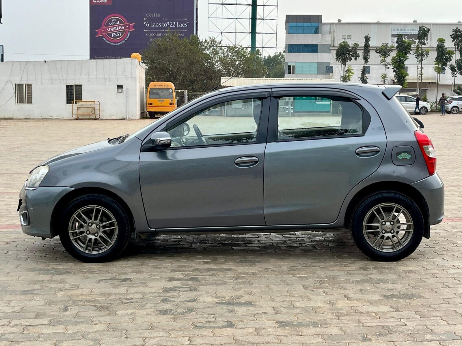 Toyota Etios Liva VX 2016 – Top Selling Car