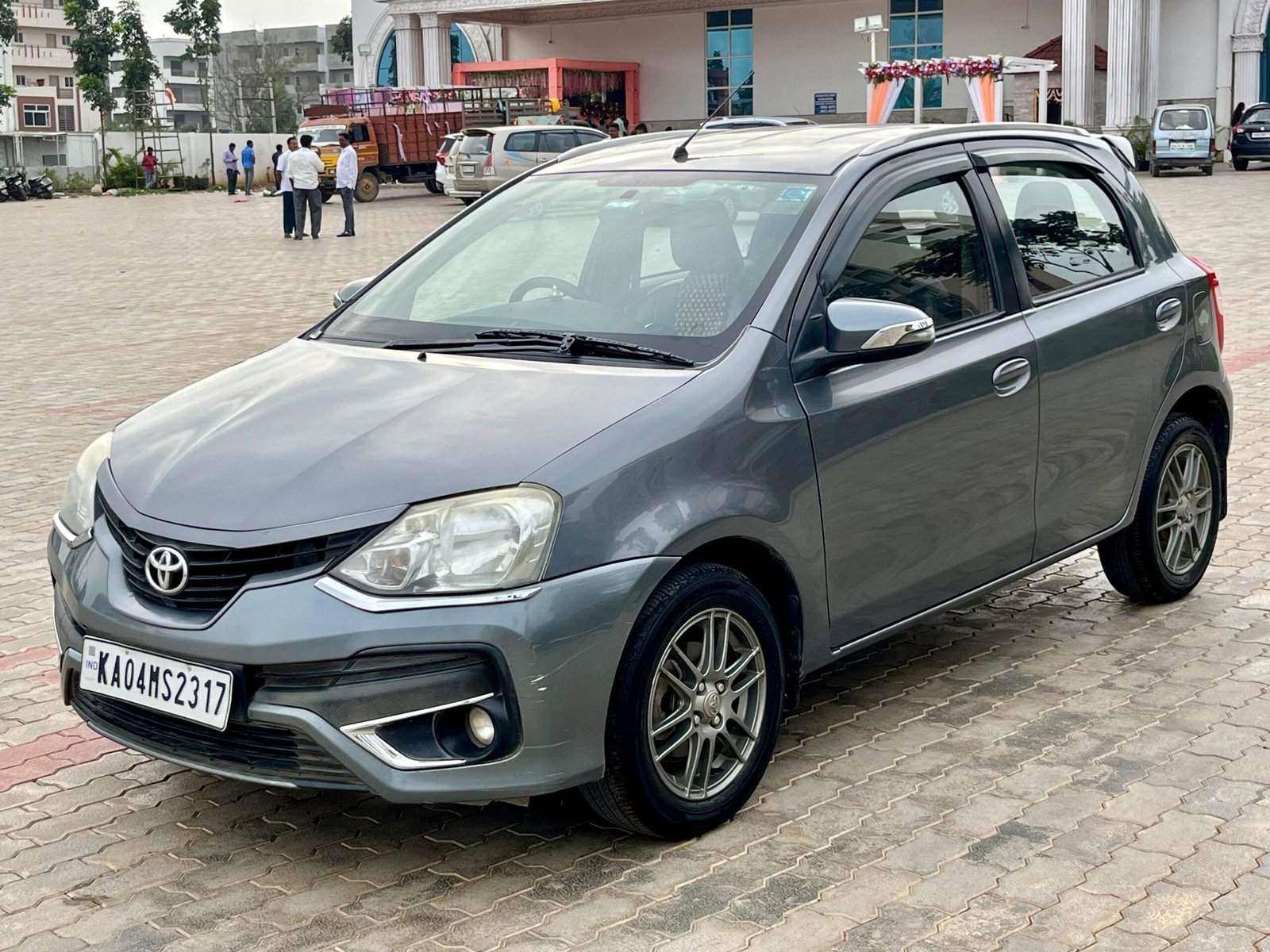 Toyota Etios Liva VX 2016 – Top Selling Car