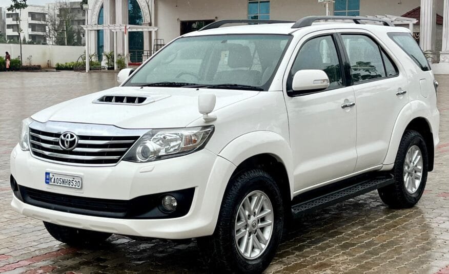 Toyota Fortuner 2WD MT (2014) – Reliable & Spacious