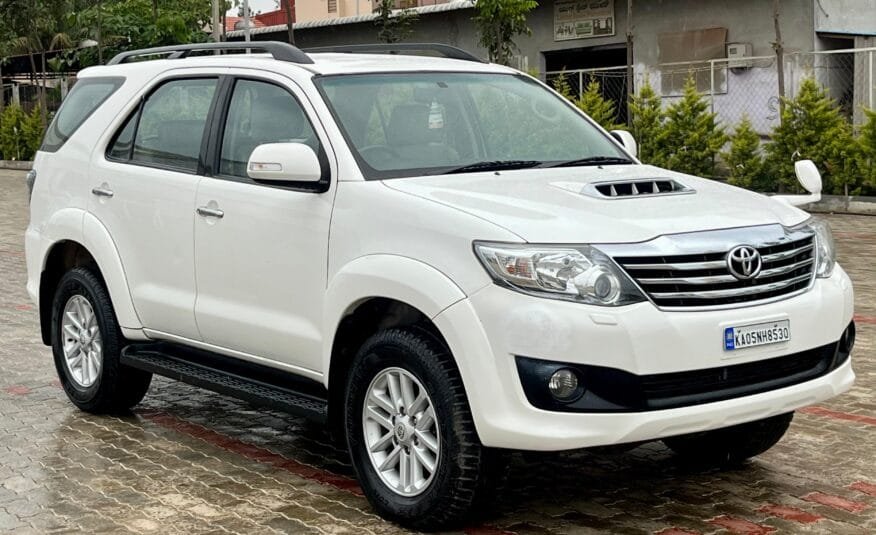 Toyota Fortuner 2WD MT (2014) – Reliable & Spacious