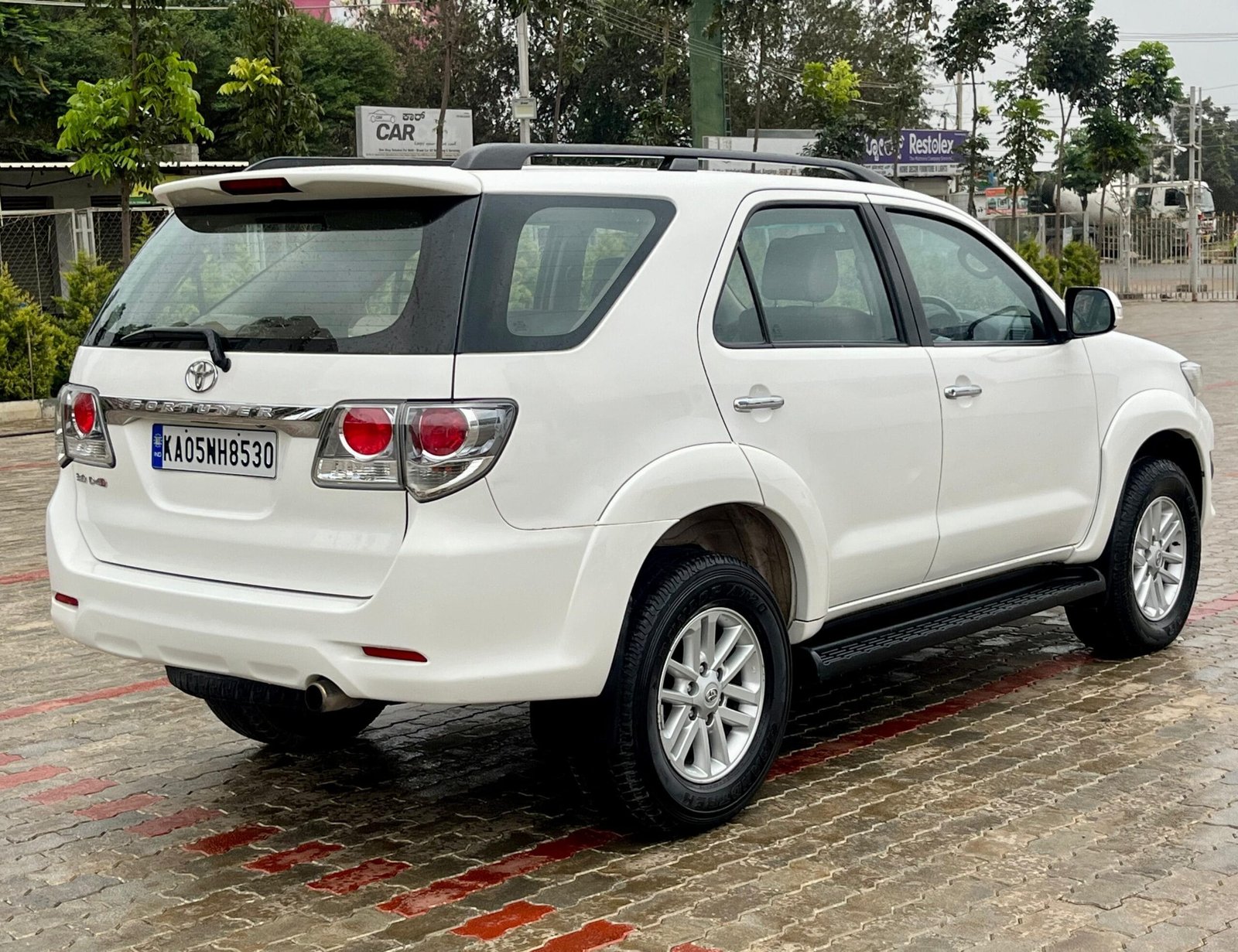 Toyota Fortuner 2WD MT (2014) – Reliable & Spacious
