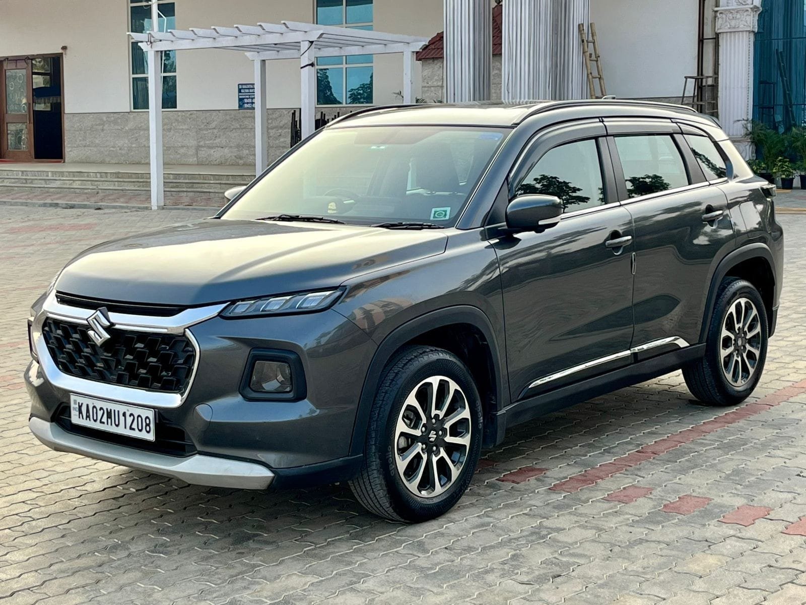 Maruti Suzuki Nexa Grand Vitara Smart Hybrid Alpha