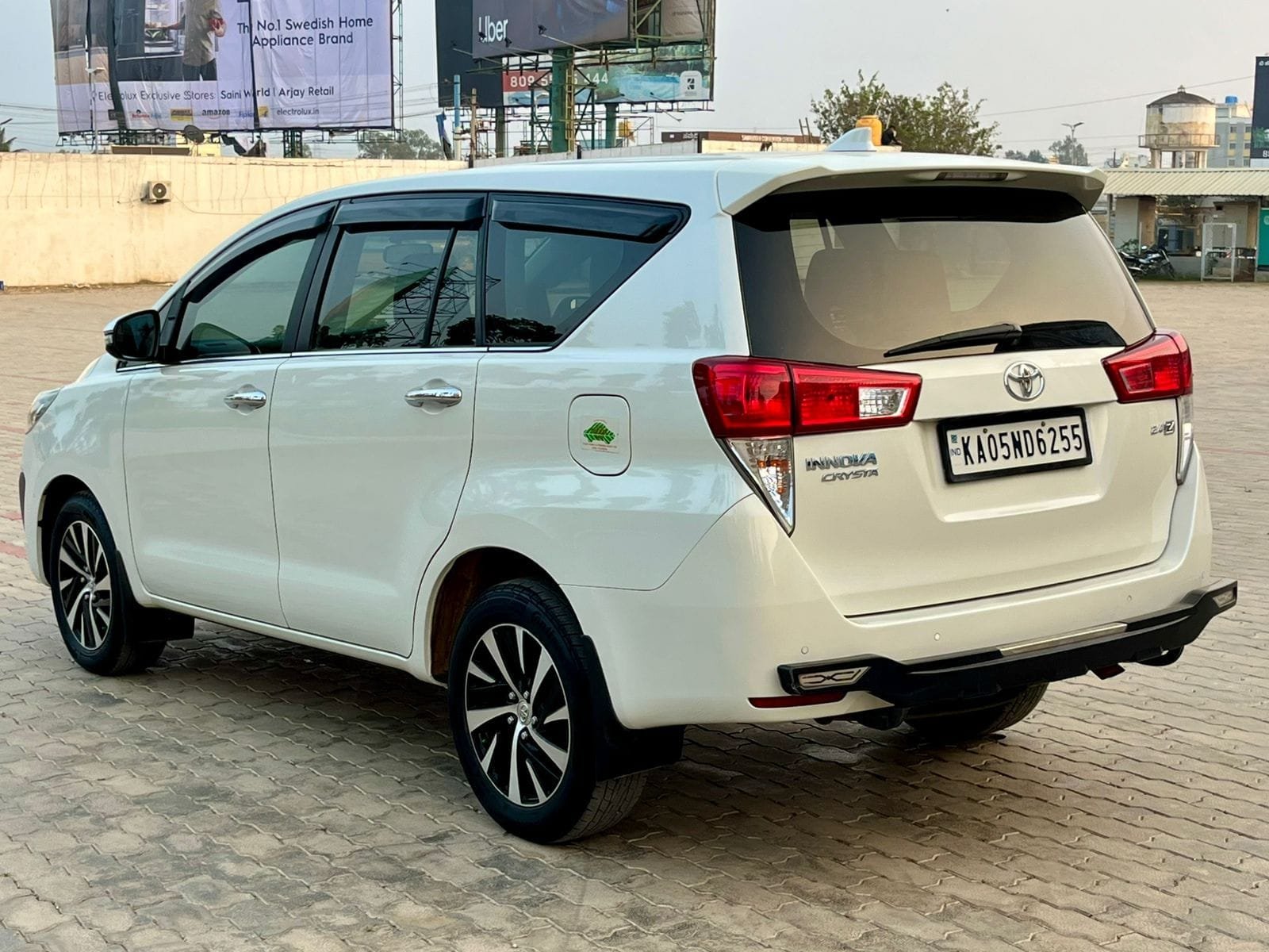 Toyota Innova Crysta 2.4 Z AT