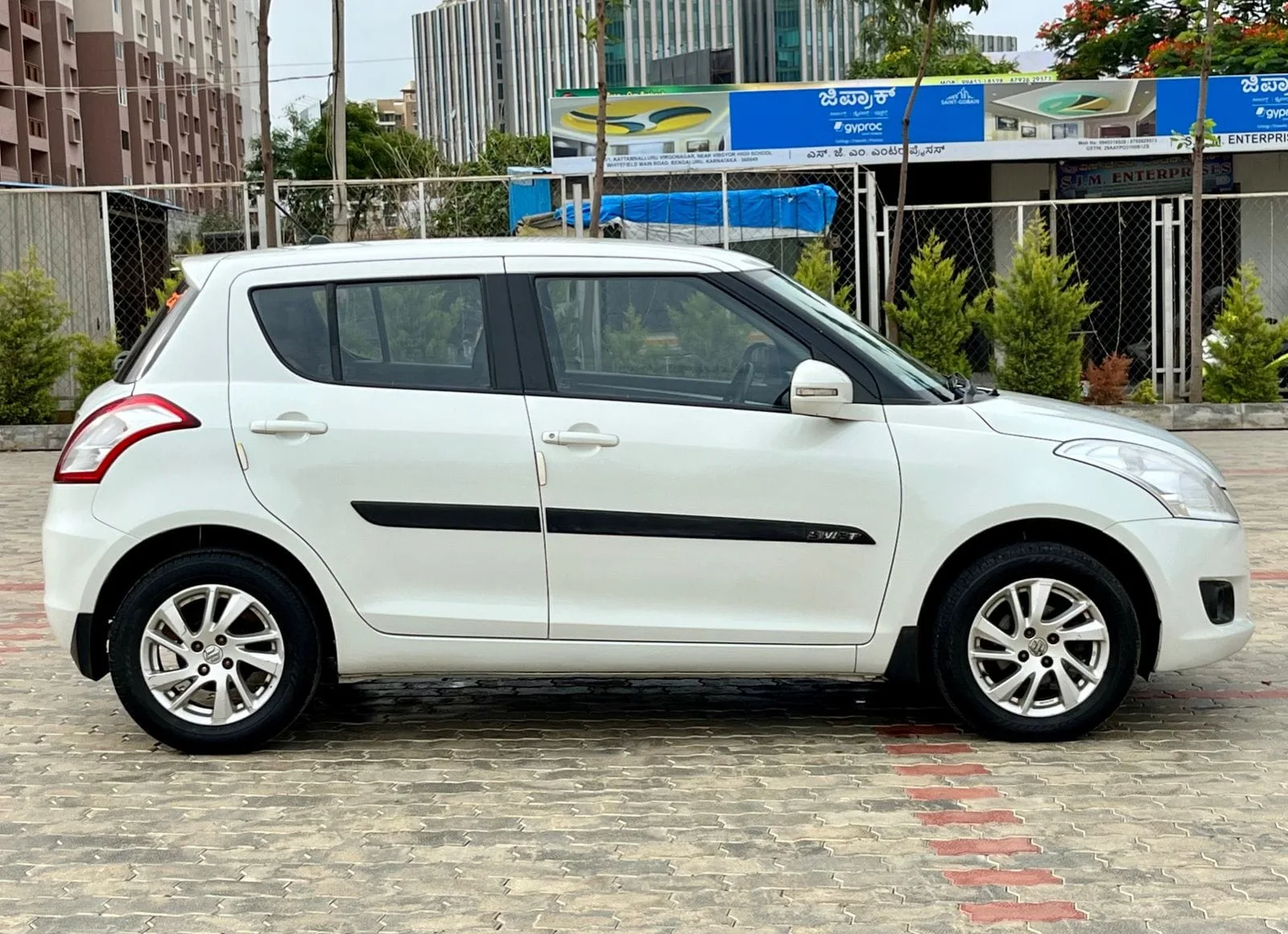 Maruti Suzuki Swift ZDI 2013 – Reliable Diesel Hatchback