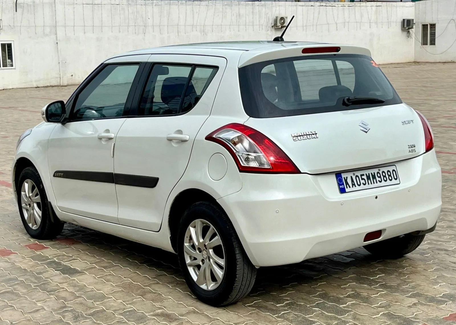 Maruti Suzuki Swift ZDI 2013 – Reliable Diesel Hatchback
