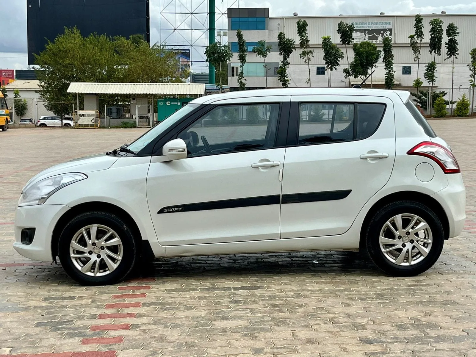 Maruti Suzuki Swift ZDI 2013 – Reliable Diesel Hatchback
