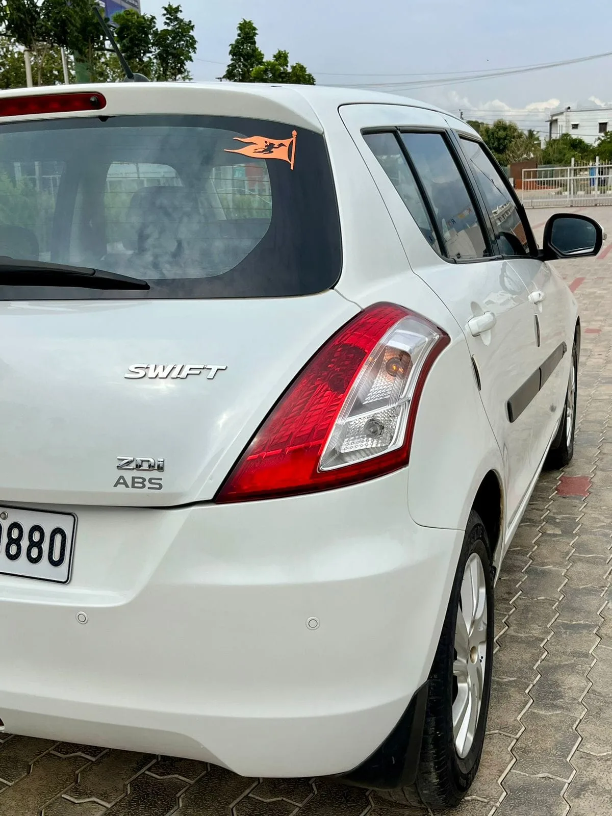 Maruti Suzuki Swift ZDI 2013 – Reliable Diesel Hatchback