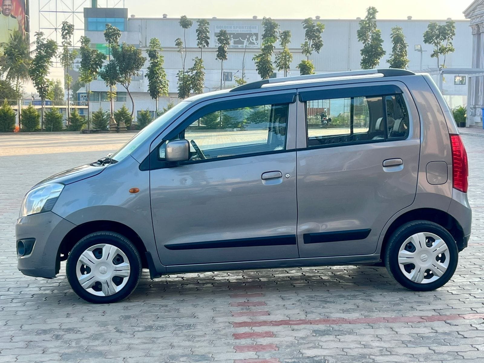 Maruti Suzuki WagonR VXI – Well-Maintained- 2017