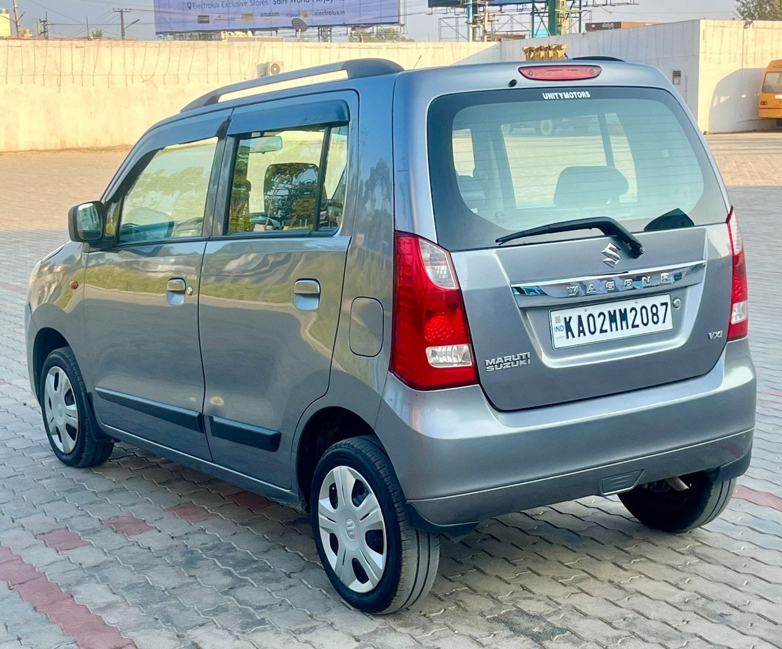 Maruti Suzuki WagonR VXI – Well-Maintained- 2017