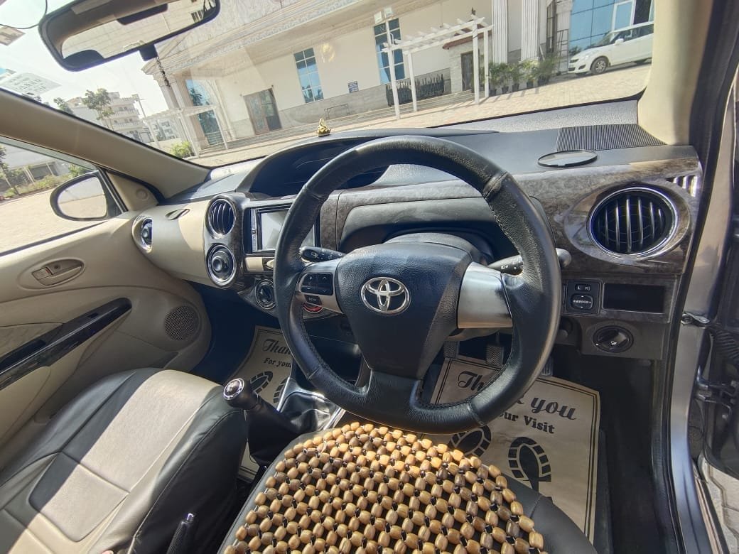 Toyota Etios Liva VX 2016 – Best Used Car