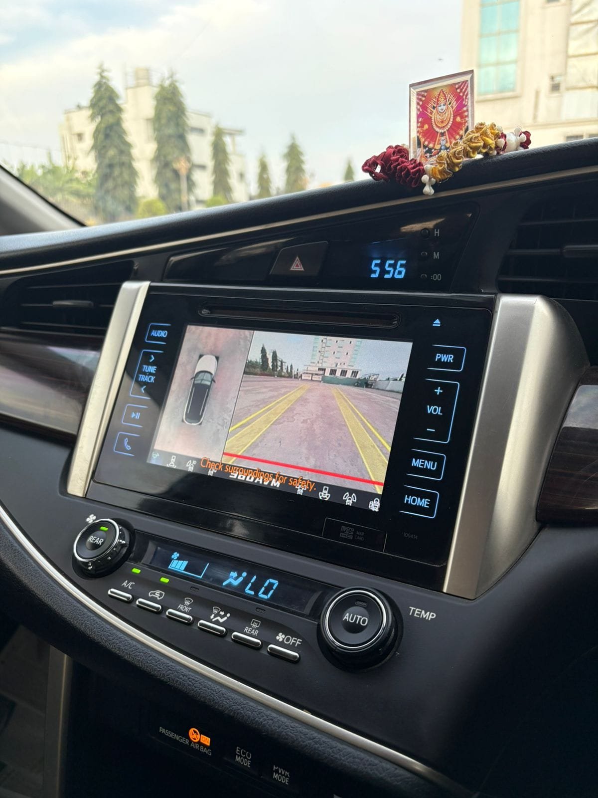 Toyota Innova Crysta 2.4 Z