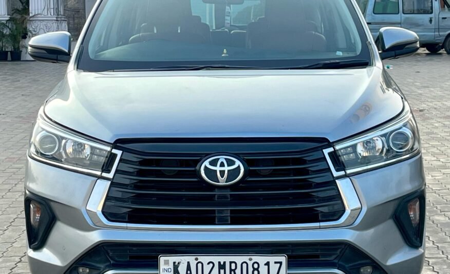 Toyota Innova Crysta 2.4 V – Premium Comfort & Performance