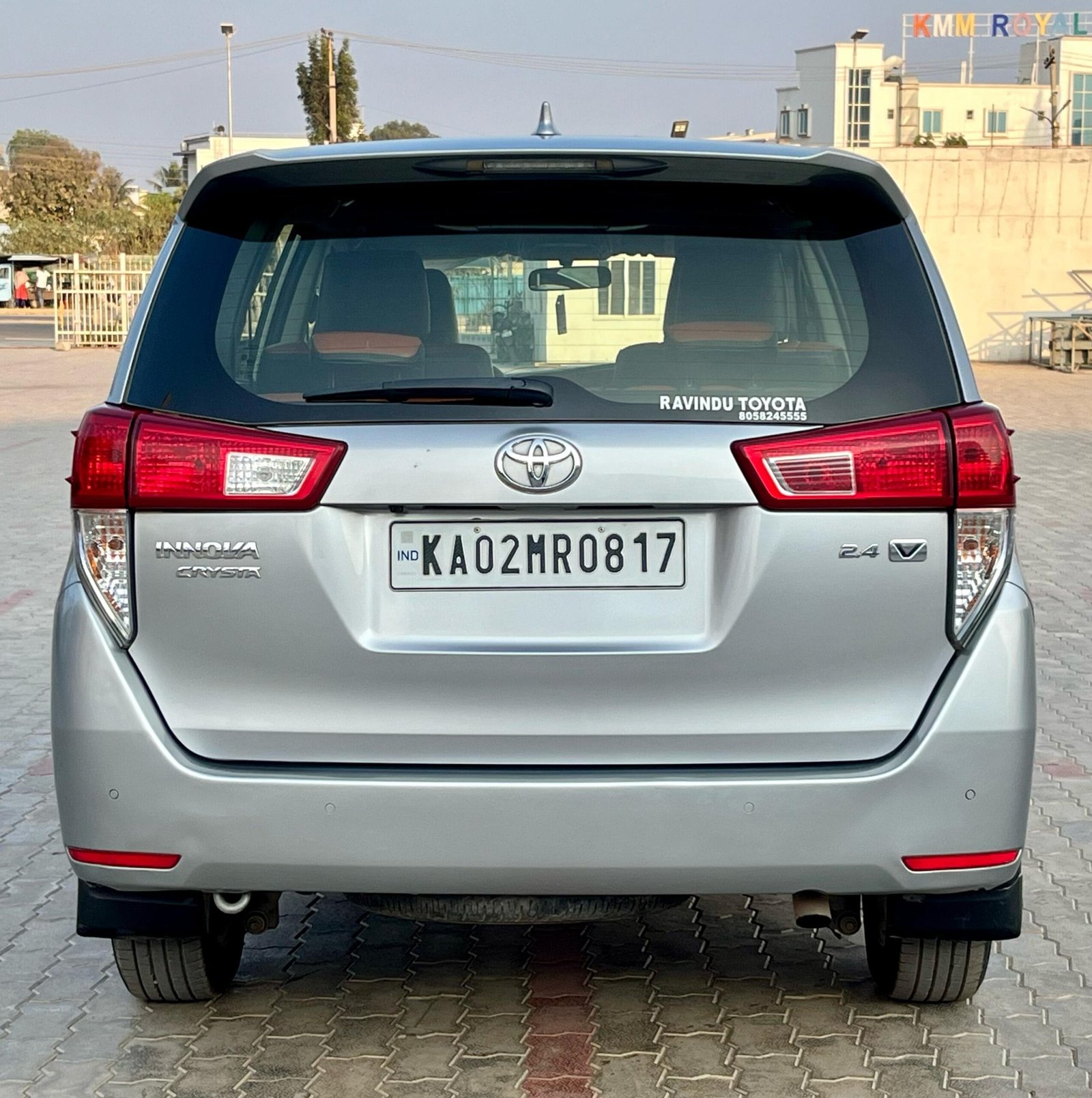 Toyota Innova Crysta 2.4 V – Premium Comfort & Performance