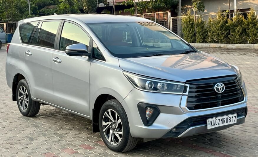 Toyota Innova Crysta 2.4 V – Premium Comfort & Performance