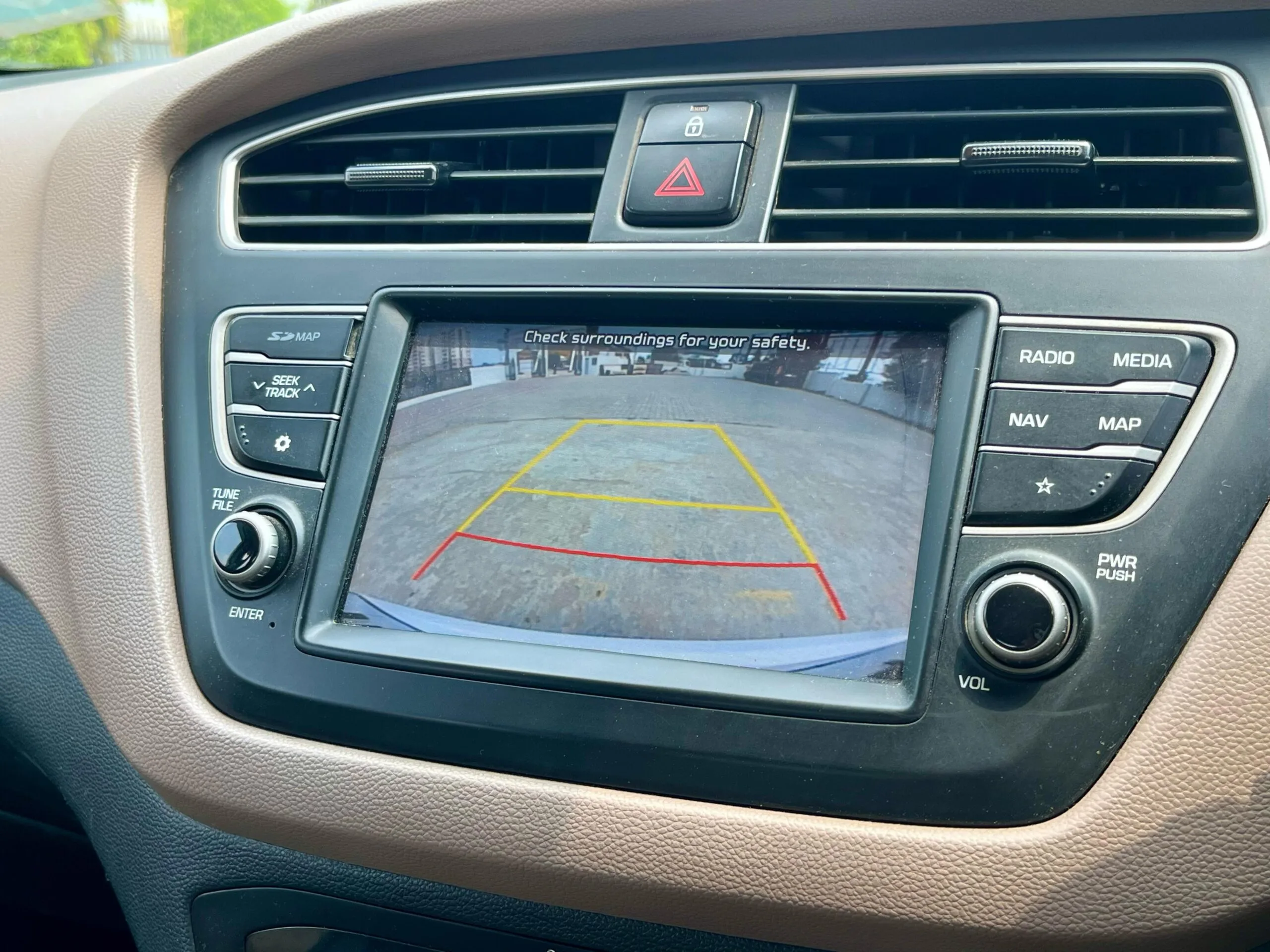 Hyundai i20 Asta CRDI 2018 โ Well-Maintained Diesel Hatchback