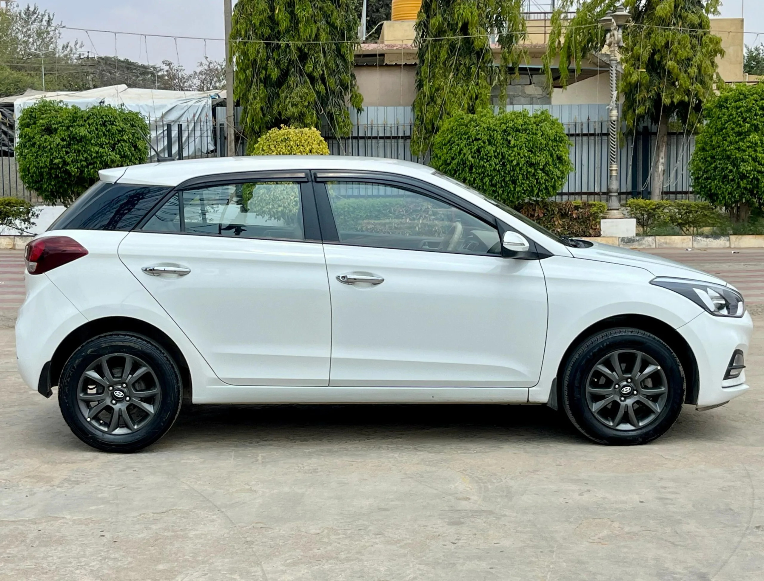 Hyundai i20 Asta CRDI 2018 โ Well-Maintained Diesel Hatchback